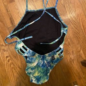 JOLYN one piece tie back one piece with vents